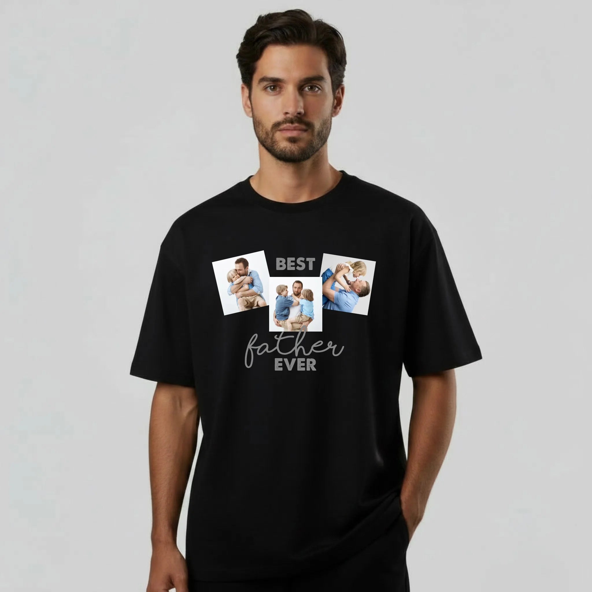 gemini-2.5-flash-image_aynı_görsel_aynı_tişört_manken_farklı_bir_erkek_manken_olsun-0