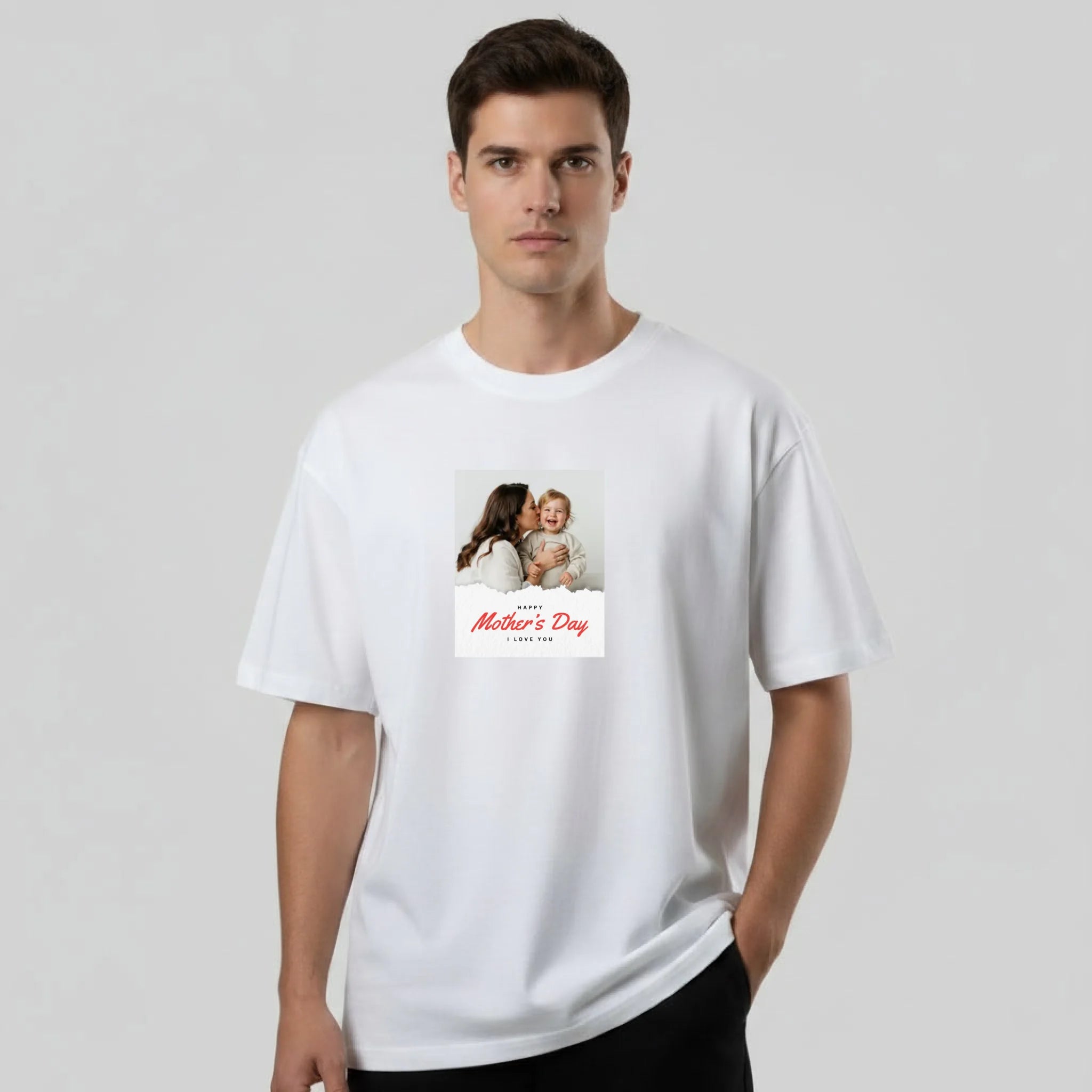 gemini-2.5-flash-image_aynı_görselin_erkek_modelini_istiyorum._tişört_aynı_geniş_kalıp._yarı_ov-0