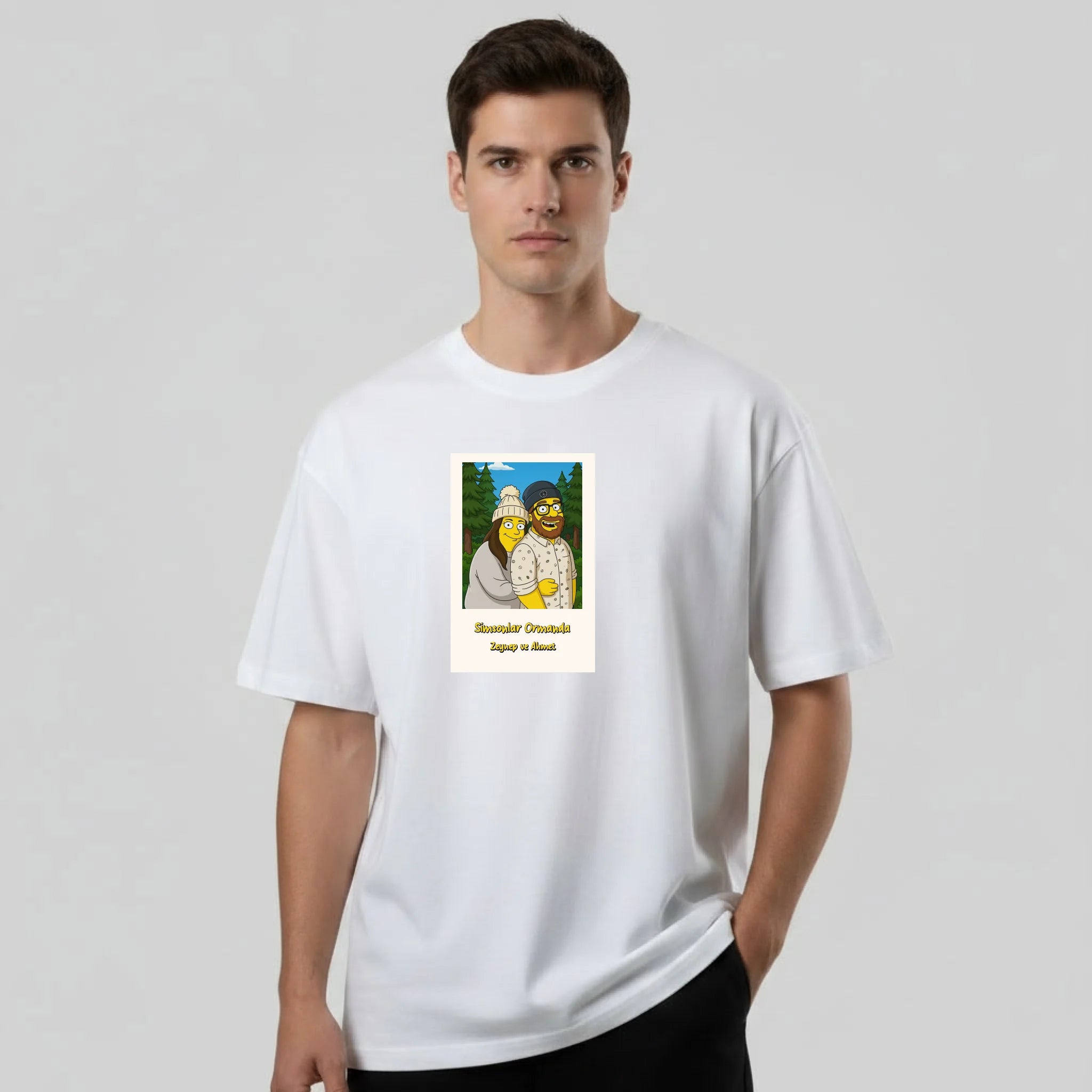 gemini-2.5-flash-image_aynı_görselin_erkek_modelini_istiyorum._tişört_aynı_geniş_kalıp._yarı_ov-0