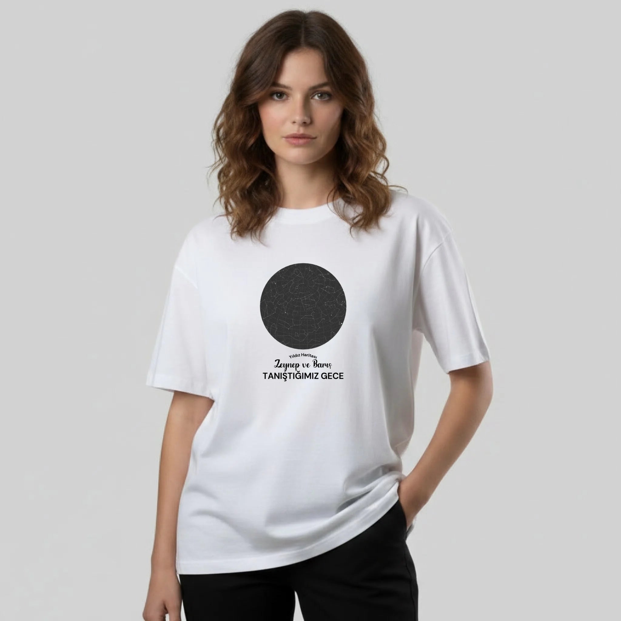 gemini-2.5-flash-image_aynı_görselin_kadın_versiyonunu_yaparmısın._kalıbı_aynı_geniş_kalıp_ol-0