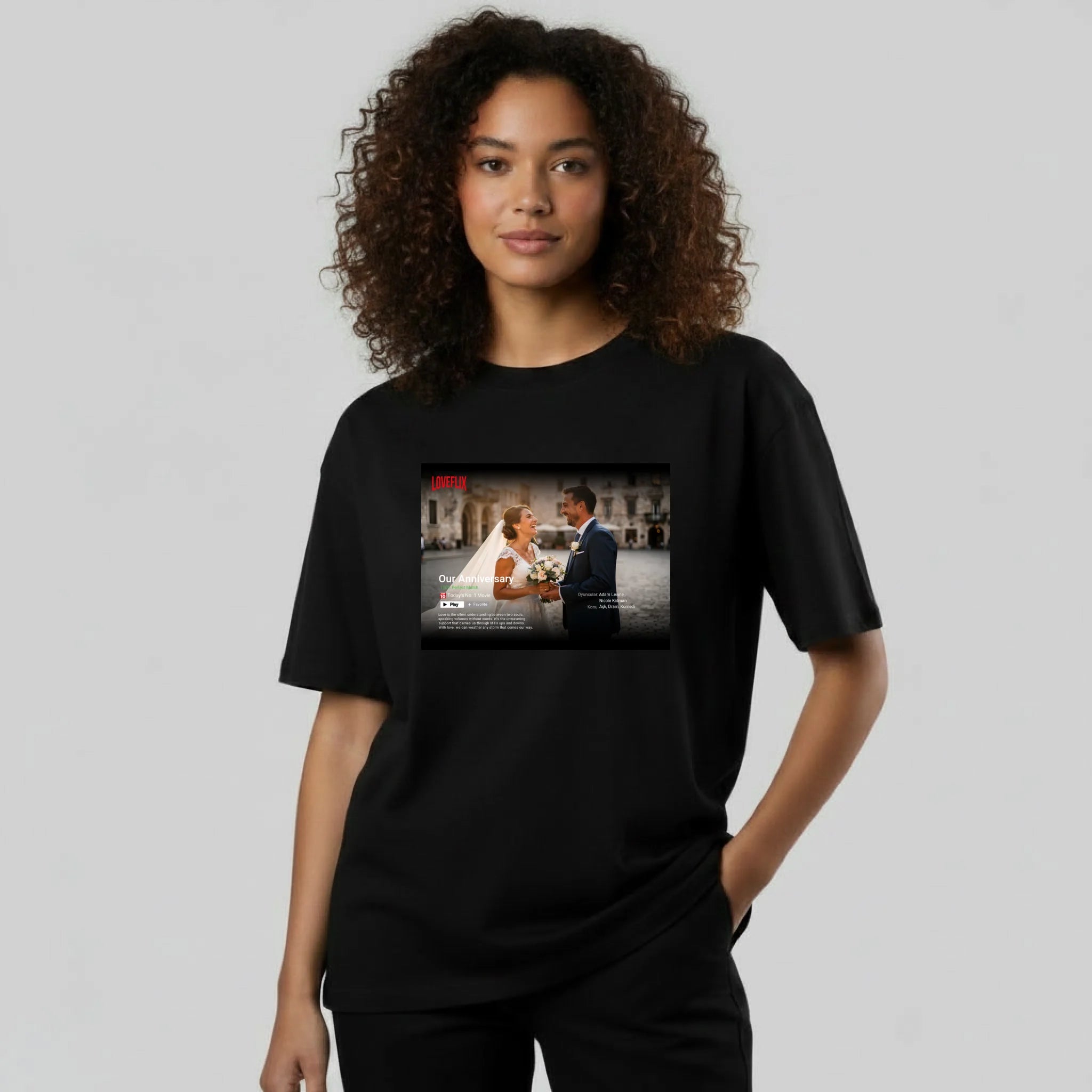 gemini-2.5-flash-image_aynı_görsel_aynı_tişört_manken_farklı_bir_kadın_manken_olsun-0